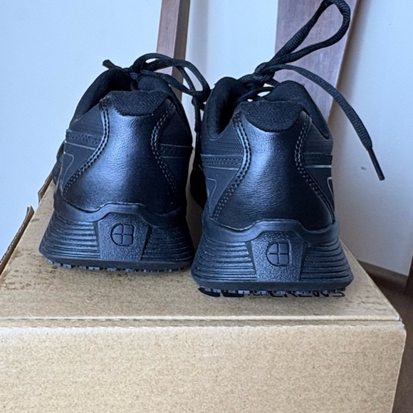 Shoes For Crews Men's Work and Safety Work Shoes - Picture 5 of 8